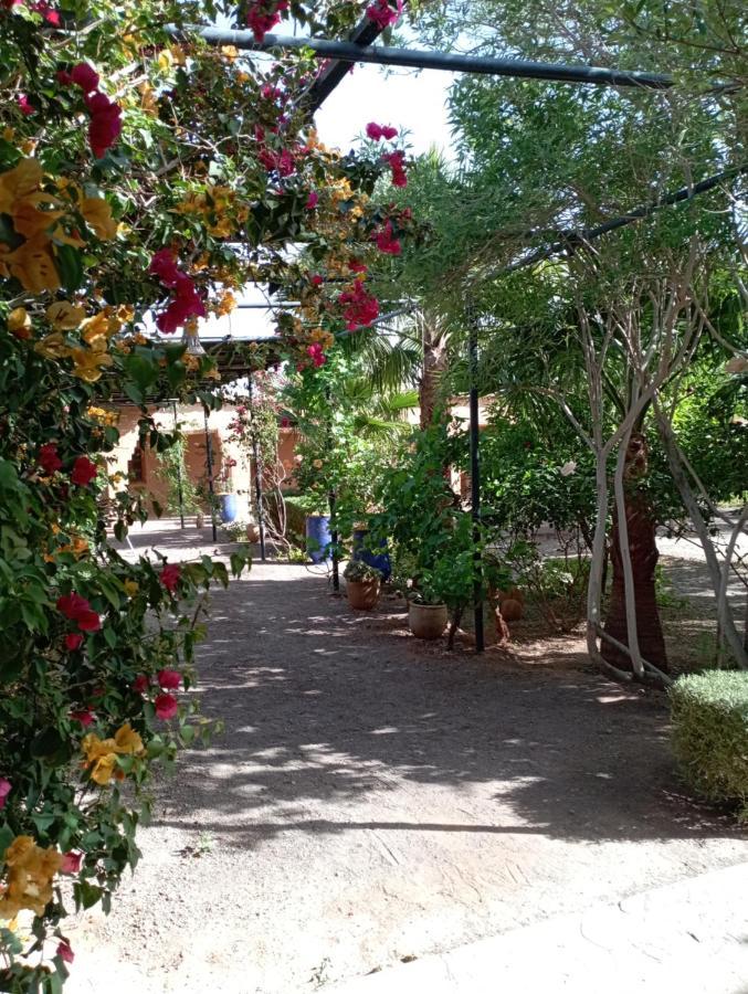 Auberge Bassou Nkob Exterior photo